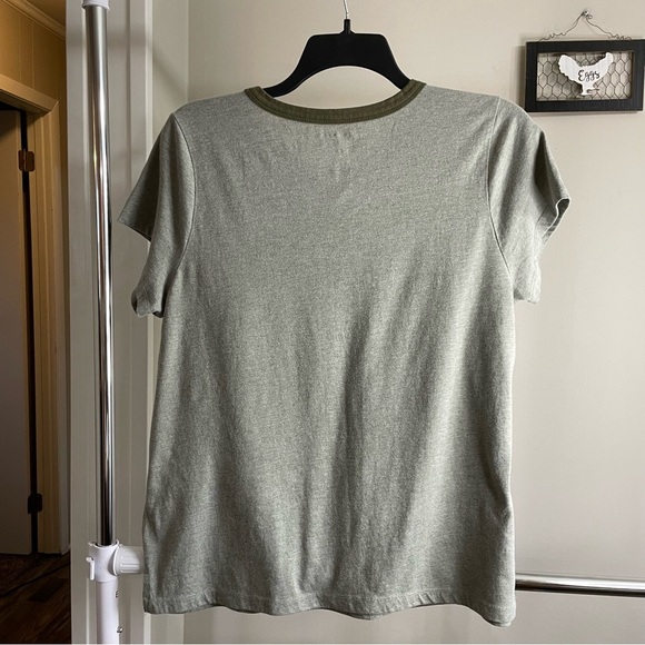 Women’s Green Sonoma XL Graphic Tee with Mountain Design - Picture 2 of 3